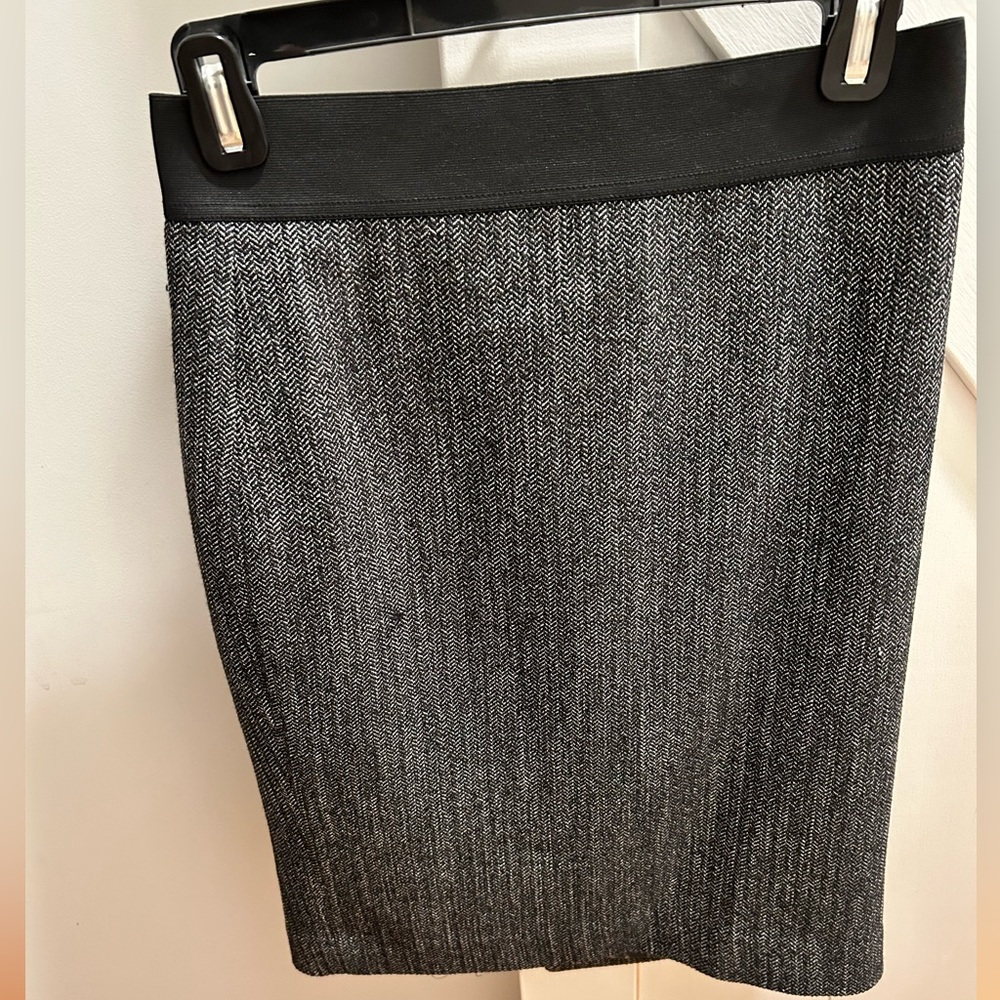 Express size 4 pencil skirt